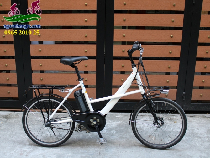 Xe đạp điện Nhật trợ lực Yamaha Pas X màu trắng