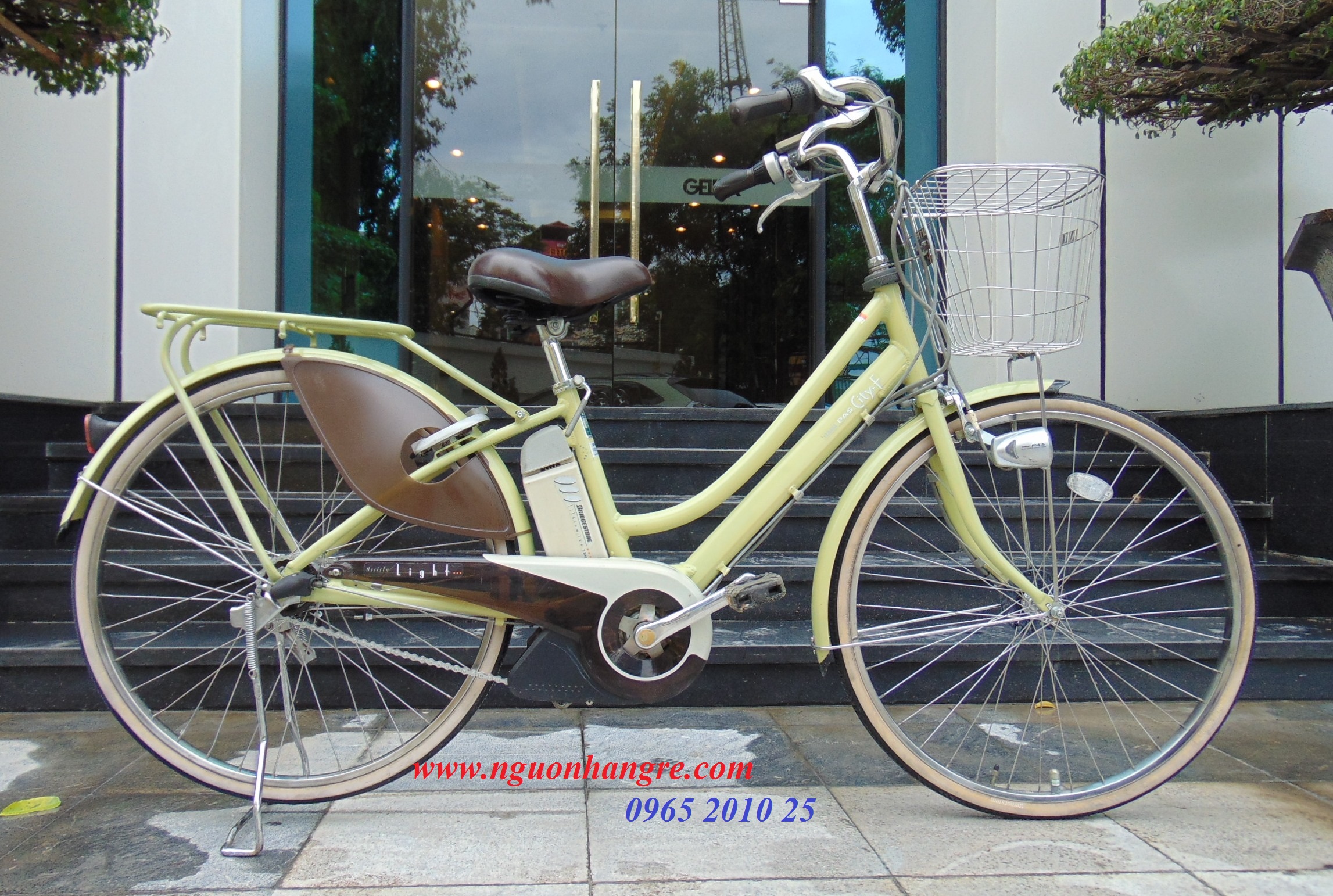 Xe đạp điện Nhật trợ lực Yamaha Pas F màu xanh cốm đời 2012 Xe đạp điện Nhật trợ lực Yamaha Pas F màu xanh cốm đời 2012