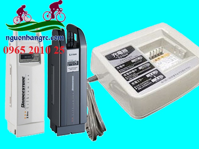 Pin lion khóa trên xe đạp trợ lực Nhật Bản Pin lion khóa trên xe đạp trợ lực Nhật Bản